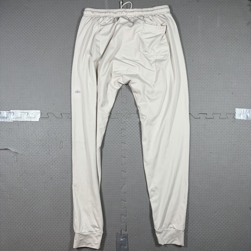 Alo Yoga Conquer Revitalize Pant Mens Large Beige Drawstring Jogger Gym - Picture 4 of 10